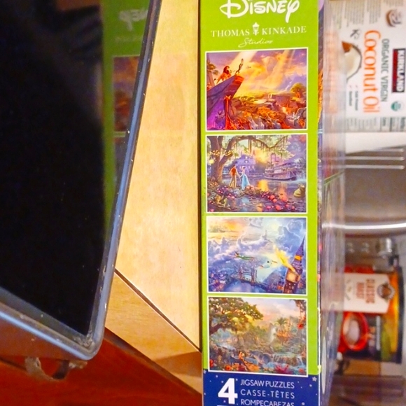 Disney Thomas Kinkade puzzle pack of 4 - Picture 3 of 4